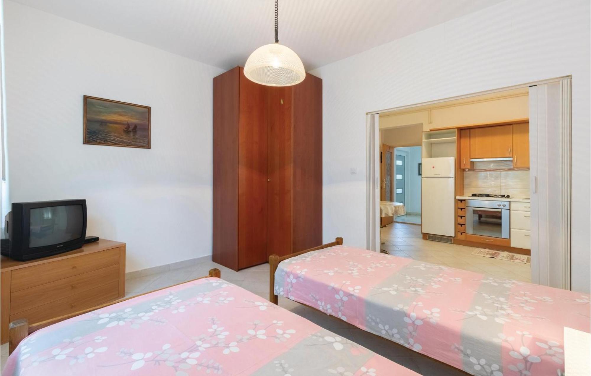 Nice Apartment In Zadar With Kitchen Exterior foto